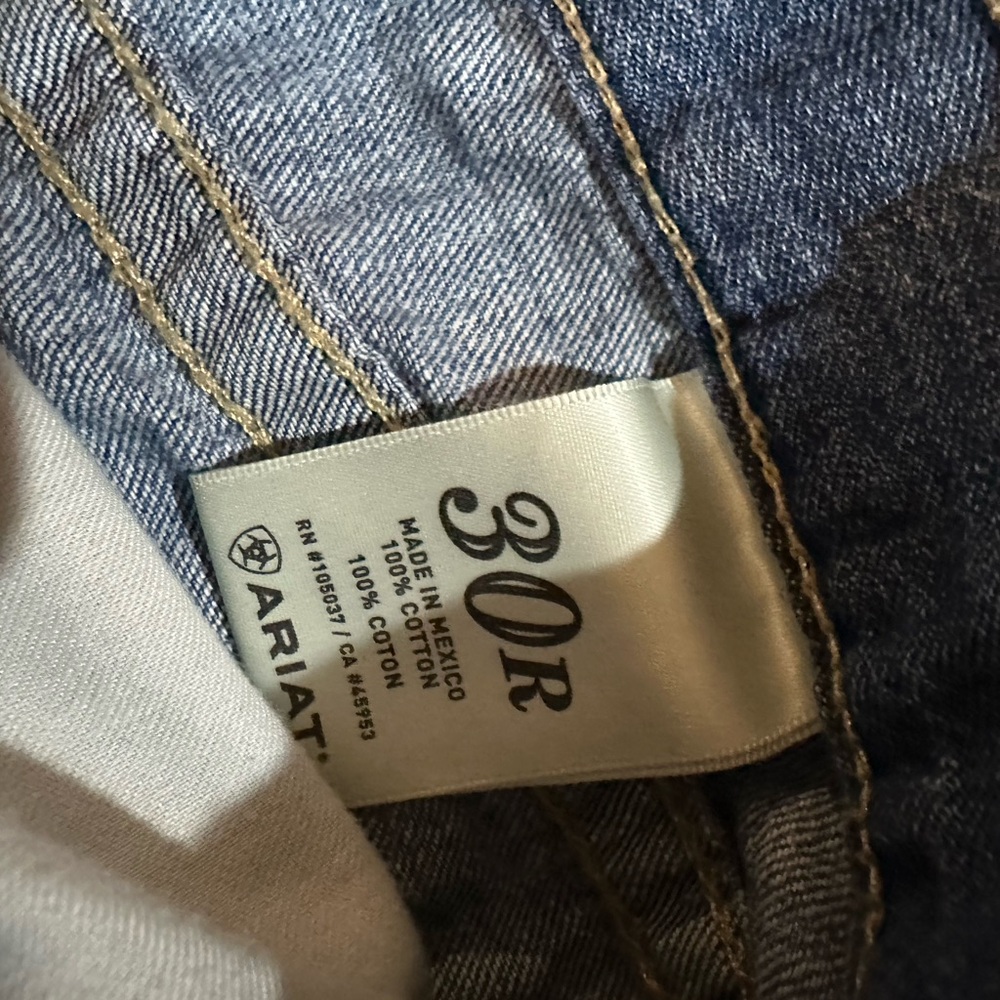 Ariat Denim Shorts with Embroidered Accents - Picture 4 of 5